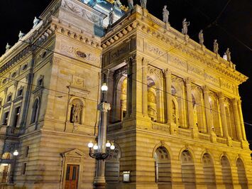 Theater (1)