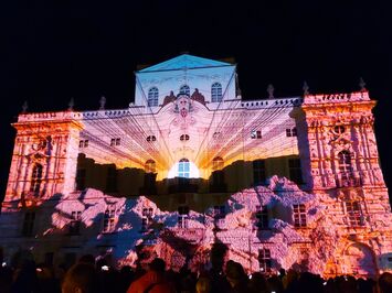 Goldenes Prag bei den schönsten Lichtern 2025